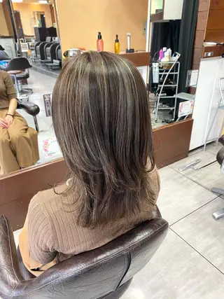ミディアム カラー ヘアアレンジ 川上 麻梨阿のヘアスタイル