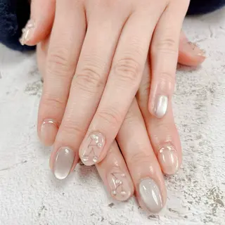 ネイル アネラ もか.⋆𝜗𝜚のネイルデザイン