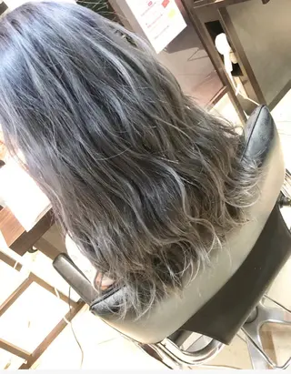 ロング カラー 手塚 亮汰のヘアスタイル
