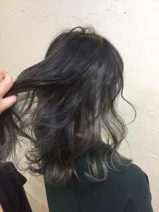 セミロング カラー 韓国レイヤー外国人風 透明感カラー髪質改善のヘアスタイル