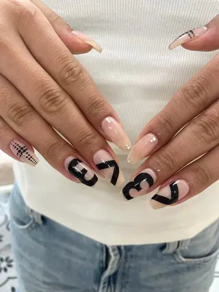 ネイル koyu 🩶のネイルデザイン