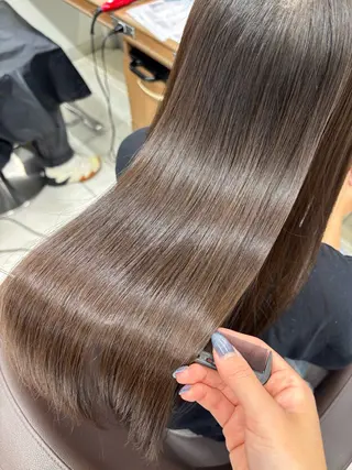 セミロング パーマ 長妻莉央/縮毛矯正 髪質改善カラーのヘアスタイル