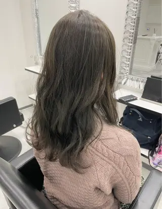 セミロング カラー いなみね はるきのヘアスタイル