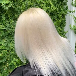 ミディアム カラー れい🫧 ハイトーン特化のヘアスタイル