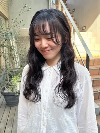 セミロング カラー パーマ 大橋 芽衣のヘアスタイル