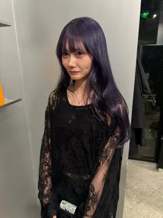 ロング カラー PELE ハイトーン RIMUのヘアスタイル