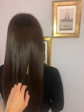 ロング 髪質改善 縮毛の達人 矢井由真のヘアスタイル
