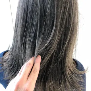 カラー 三鷹で1番ショート ボブをカットする新谷のヘアスタイル