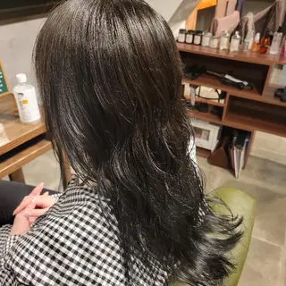 ロング カラー 山口 そらのヘアスタイル