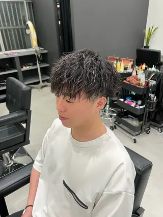 パーマ メンズ 渡邉 勇樹のヘアスタイル