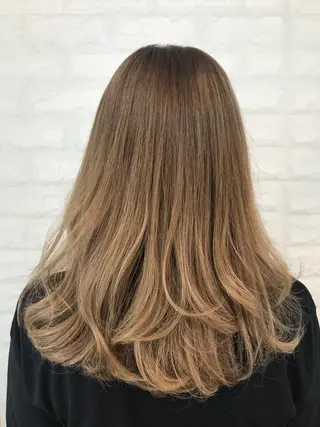 ミディアム カラー 個室で似合わせ好印象 🧡外山弥千代のヘアスタイル