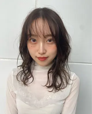 ミディアム カラー ヘアアレンジ fumika🎀 ベージュのヘアスタイル