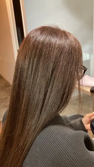 ロング カラー 三上 琳のヘアスタイル