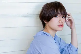 ショート カラー 出村谷 雄太のヘアスタイル