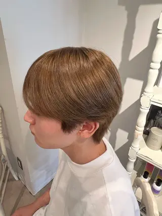 カラー メンズ CreBiA ひなたのヘアスタイル