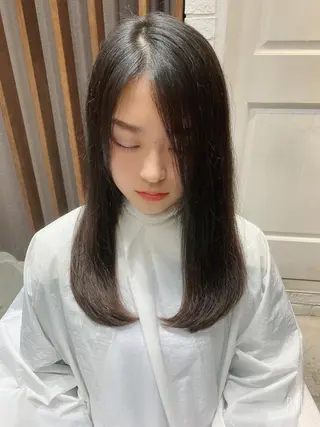 セミロング kawamoto akaneのヘアスタイル