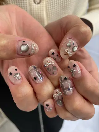 ネイル Hisaka Mikiのネイルデザイン