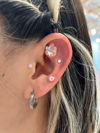 耳ツボジュエリー💎 エステのエステ・リラクイメージ