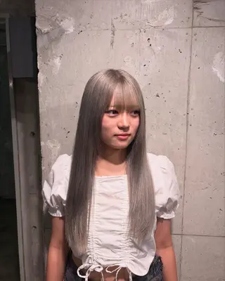 ロング カラー ハイトーン 横浜💞ミオのヘアスタイル