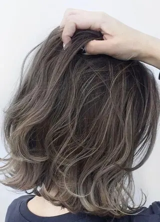 ミディアム カラー パーマ ヘアアレンジ 【公式】amble luxe池袋東口🩷のヘアスタイル