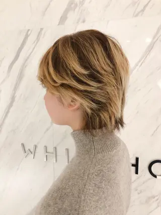 ショート カラー ブリーチカラー 美髪矯正takaraのヘアスタイル