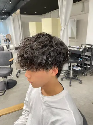 ショート パーマ メンズ 石井 光星のヘアスタイル