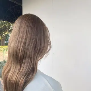 ロング カラー shiori ﾍﾞｰｼﾞｭｶﾗｰのヘアスタイル