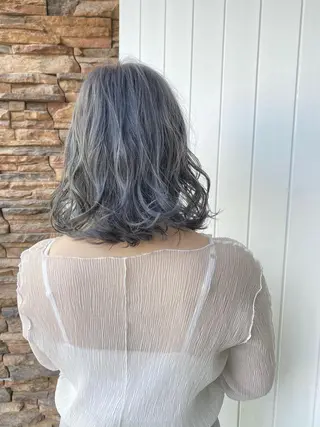 ミディアム 髙井 麻帆のヘアスタイル