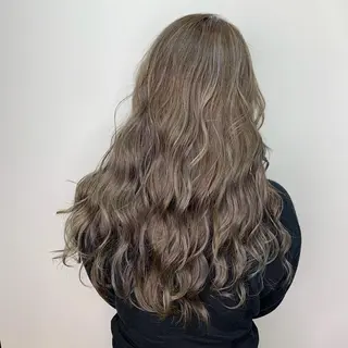 ロング カラー 𖧷 ⁺. 大人ヘア Yui 𓂃𓈒𓏸のヘアスタイル