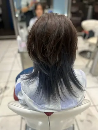 ミディアム カラー アートディレクター 尾内 友美のヘアスタイル