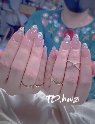 セミロング めぐみのネイルサロン スタッフ練習のネイルデザイン