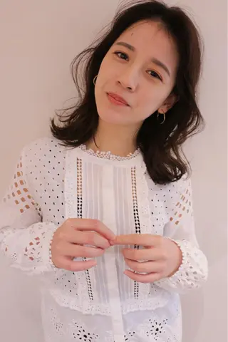 ミディアム カラー 安村 美奈のヘアスタイル