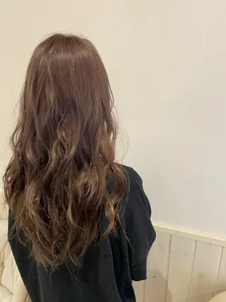 ロング カラー 宮内 真乃のヘアスタイル
