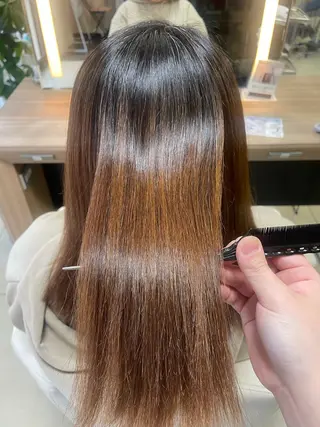 ミディアム ハイトーン/レイヤー 似合わせ・ユキノのヘアスタイル