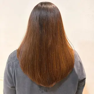 ロング 生活が楽になる縮毛/ ブリーチなしレッドのヘアスタイル