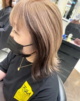 ミディアム 岸 保奈美のヘアスタイル