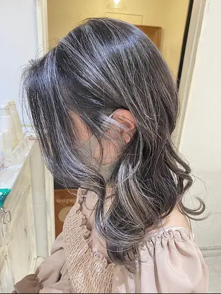 セミロング カラー ブリーチ koheiのヘアスタイル