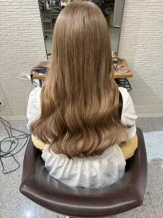 ロング カラー 志賀 美沙のヘアスタイル