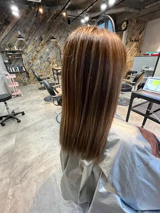 セミロング 山本 みきのヘアスタイル
