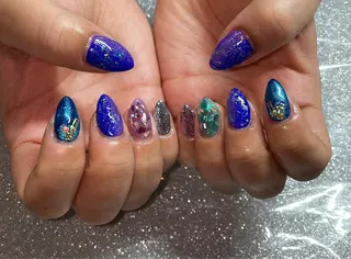 ネイル VIERU 🌈🎀💖のネイルデザイン