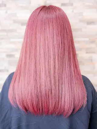 セミロング トミタ/レイヤー/ 韓国ヘア/艶カラーのヘアスタイル