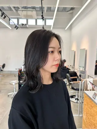 ミディアム 南 星来のヘアスタイル