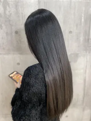 セミロング カラー 【透明感、艶髪】西村 有司のヘアスタイル