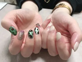 ネイル mano nella manoのネイルデザイン