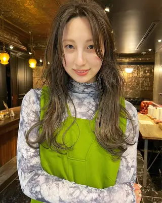 ロング カラー haco＋所属・圧倒的デザイン力 店長🎨RENAのヘアスタイル
