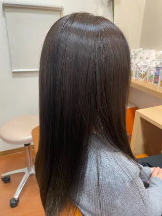 ロング カラー 小島 愛のヘアスタイル
