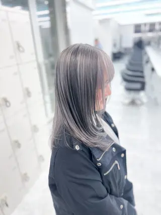 セミロング カラー ウルフ&レイヤー特化 まとまる美髪矯正のヘアスタイル