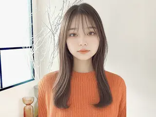 ロング カラー 🫧ベージュカラー 🫧吉田奈央のヘアスタイル