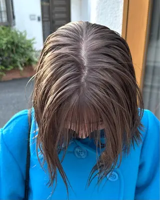 ミディアム ササキカズマ〻透明感 〻色落ち〻赤み消しのヘアスタイル