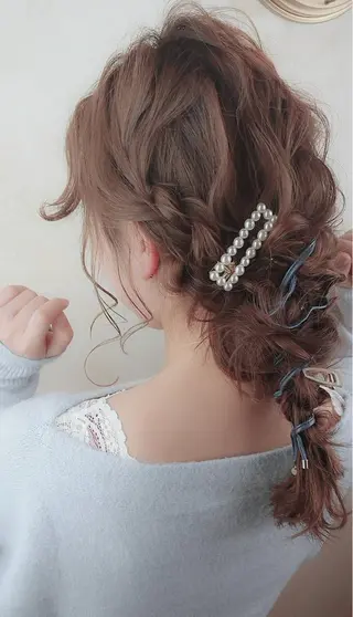 セミロング カレンダー 弁天町Tomoのヘアスタイル